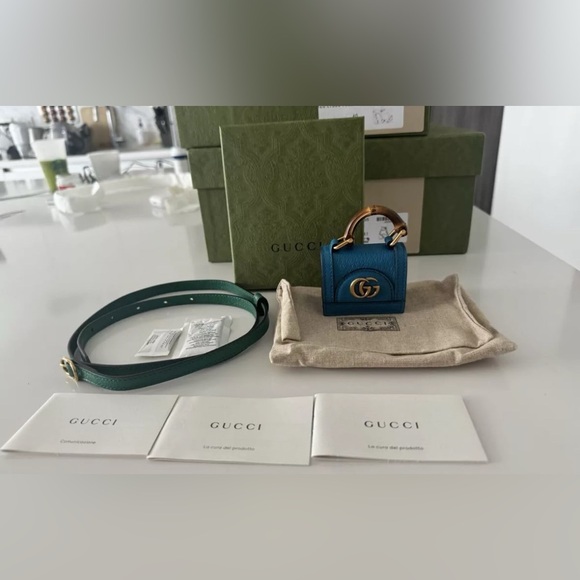 Gucci Diana Small Leather Airpods Case - Picture 2 of 8